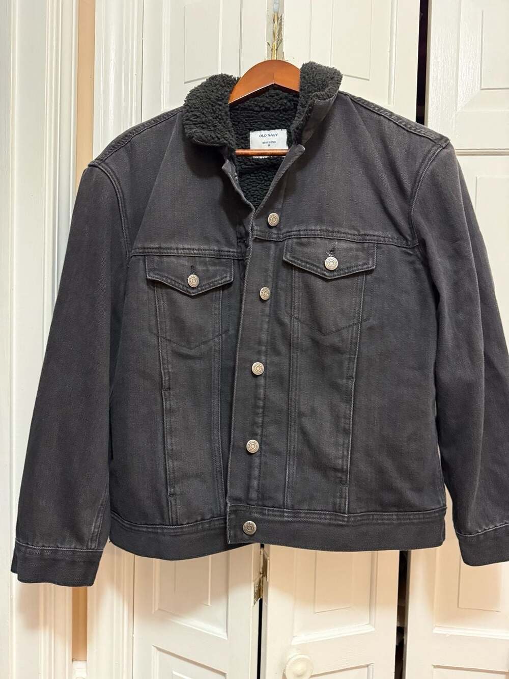 Old Navy Boyfriend Sherpa-Lined Denim Jacket Black Wash Medium